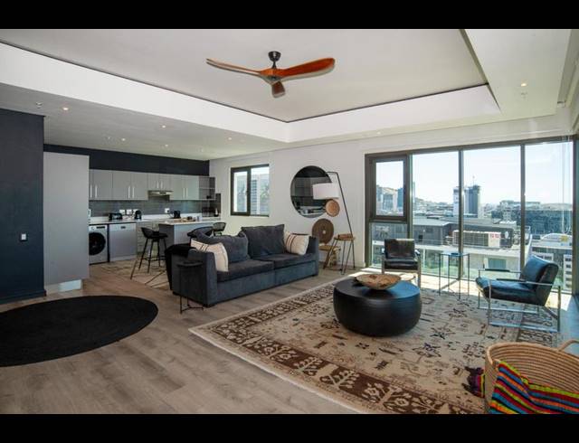 2 BEDROOM APARTMENT FOR SALE IN CAPE TOWN CITY CENTRE